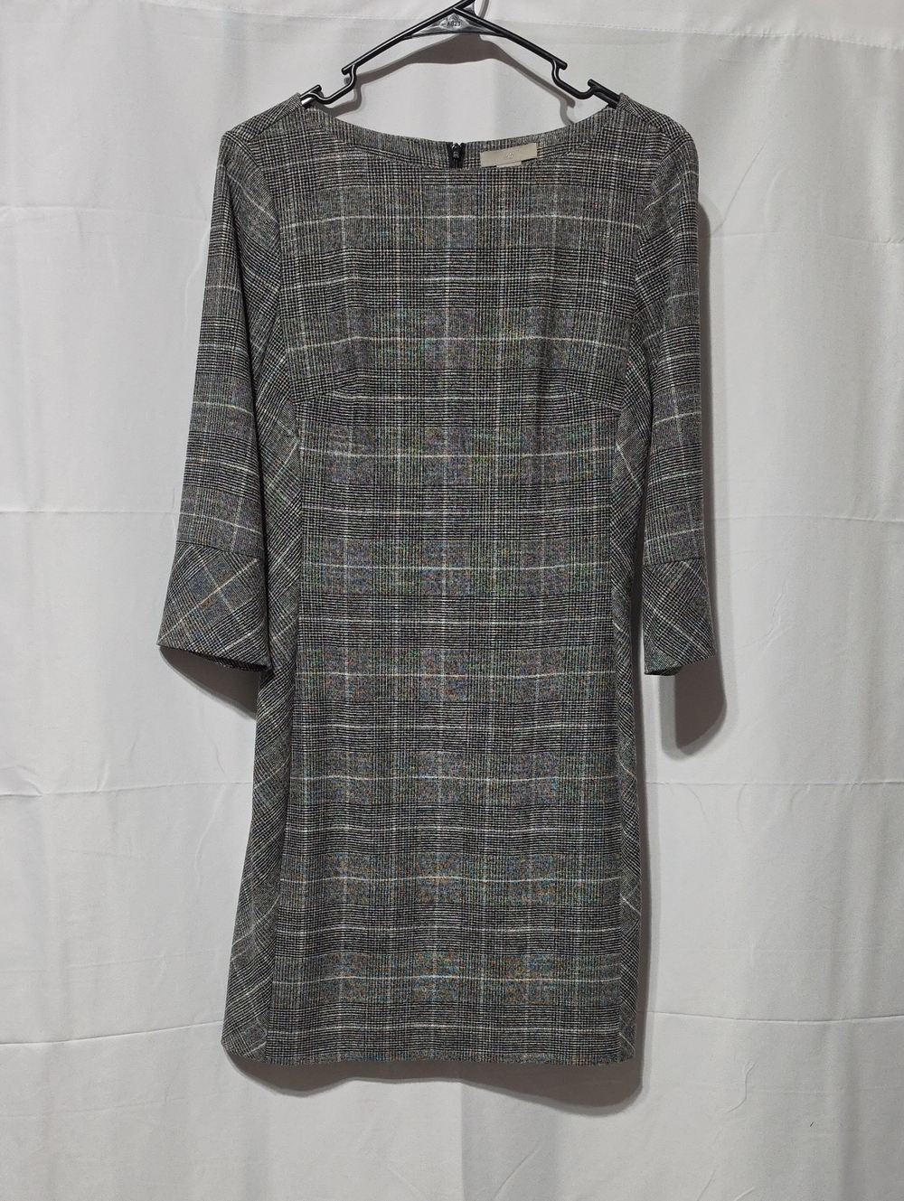 H&M Gray Plaid Boat-Neck Sheath Midi Dress. Size: XS